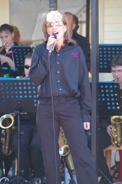 Helen Rathbone Swing Rite Big Band :: The Rite Big Band for All Occasions!